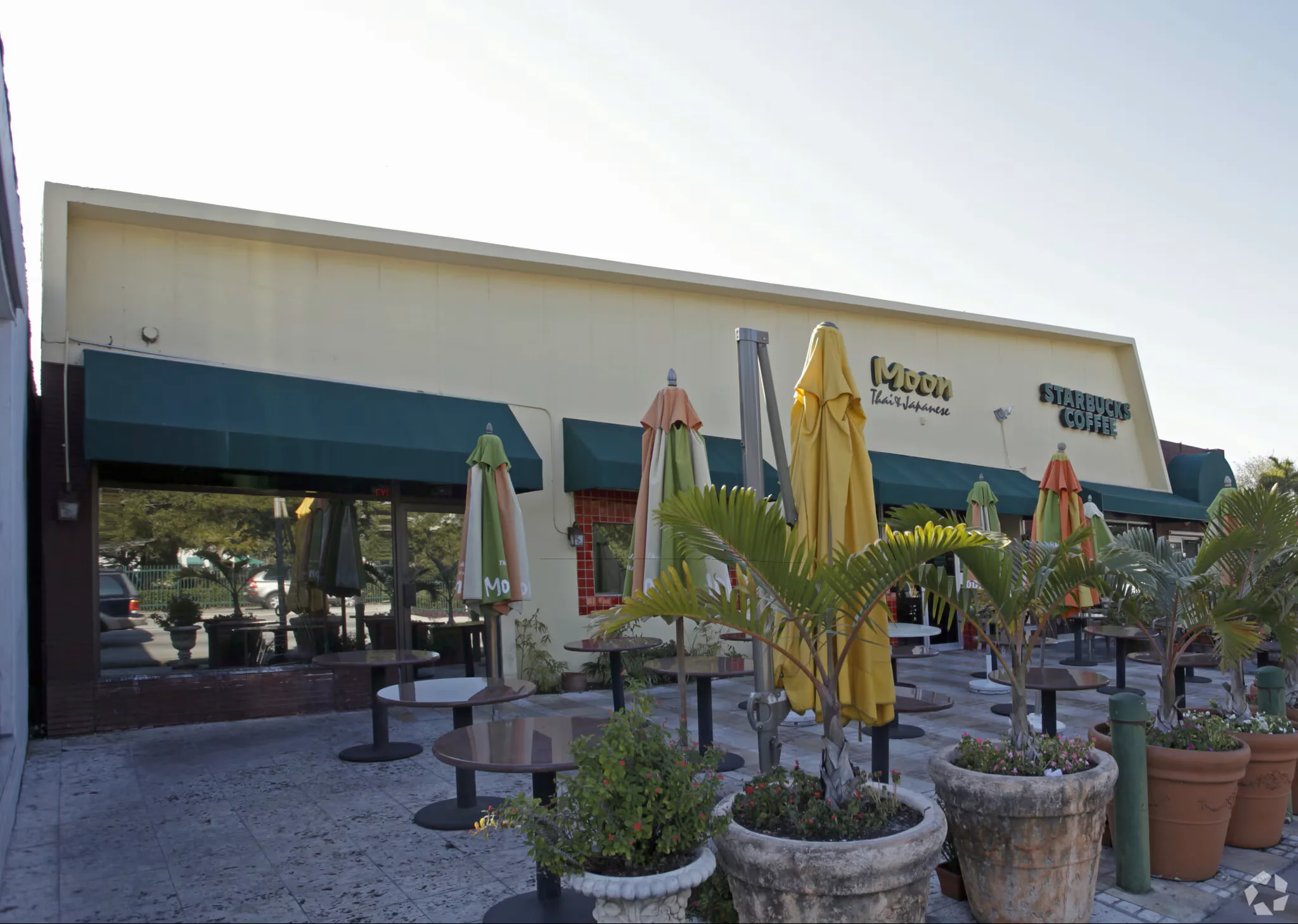 Photograph of commercial retail property at 1114 S Dixie Highway, Coral Gables